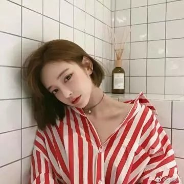 铁窗艳侣